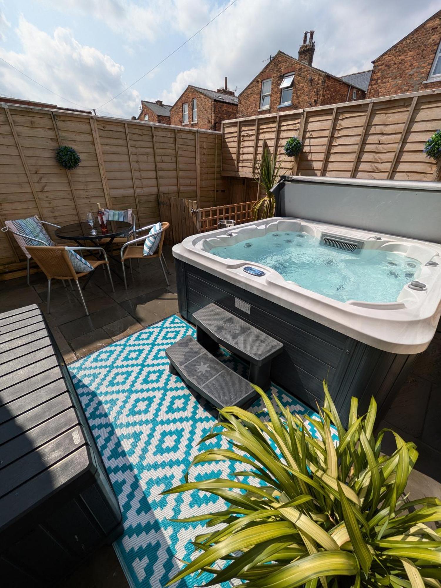 Seaside Escapes - With Relaxing Hot Tub! Villa Scarborough Dış mekan fotoğraf
